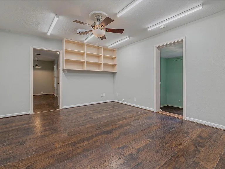 1113 Felder St — Photo 9