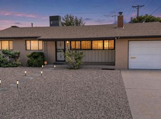 2806 Palomas Dr NE, Albuquerque, NM 87110