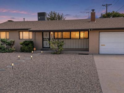 2806 Palomas Dr NE, Albuquerque, NM, 87110