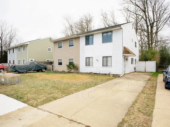 22 Hamal Ct, Turnersville, NJ 08012