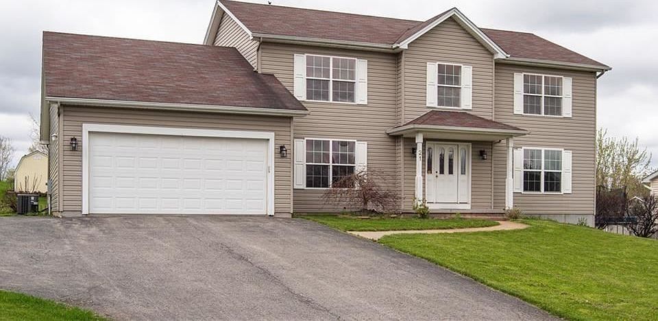 1st image of 21 Berry Grove Ln