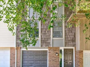 402 NW 3rd St, Blue Springs, MO 64014