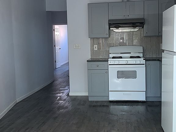 5th image of 3531 Englewood St #1