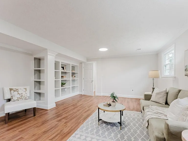 5034 Portsmouth Rd — Photo 14