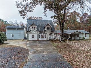 53 Black Rd NE #B, White, GA 30184