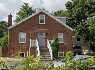 676 Little East Neck Rd, West Babylon, NY 11704