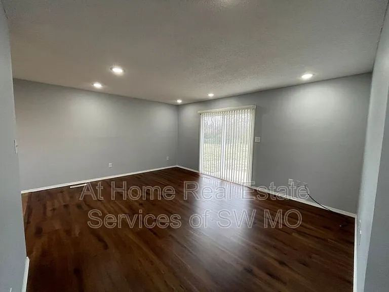 4355 S Glenn Ave #A — Photo 2