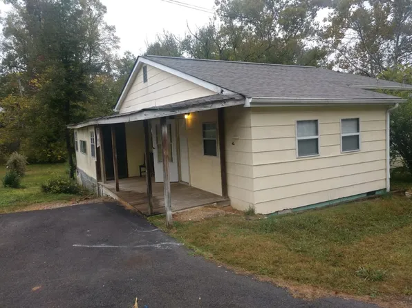 110 Noland Ln, Harriman, TN 37748