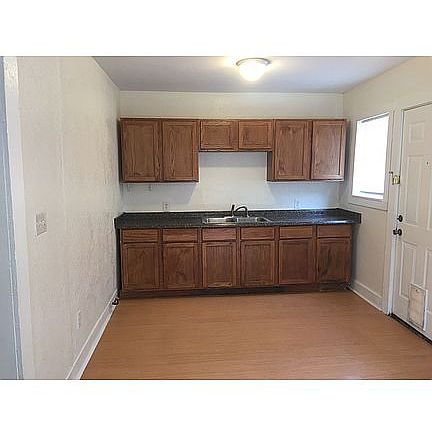 5th image of 1021 N Roosevelt St