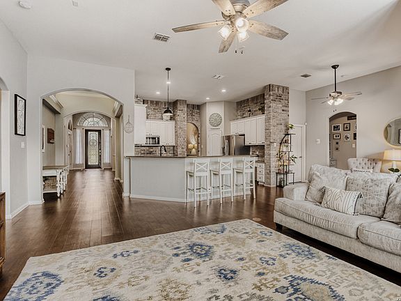 5th image of 8330 Magdalena Run