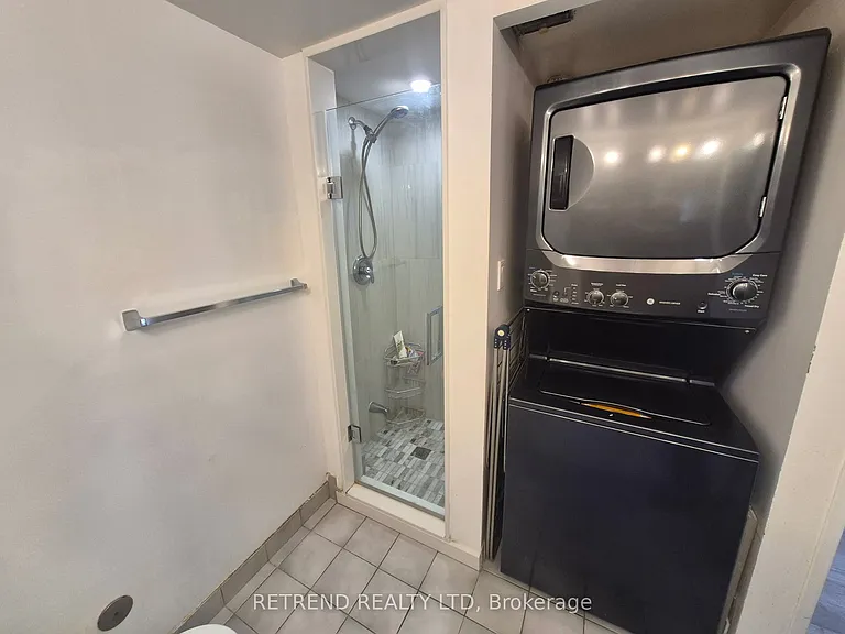30 Greenfield Ave #1601 — Photo 15