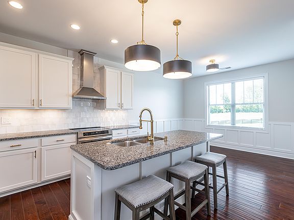 5th image of 130 Chrisman Oaks Trl