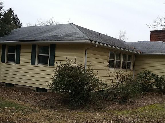 2nd image of 108 Parkview Ave