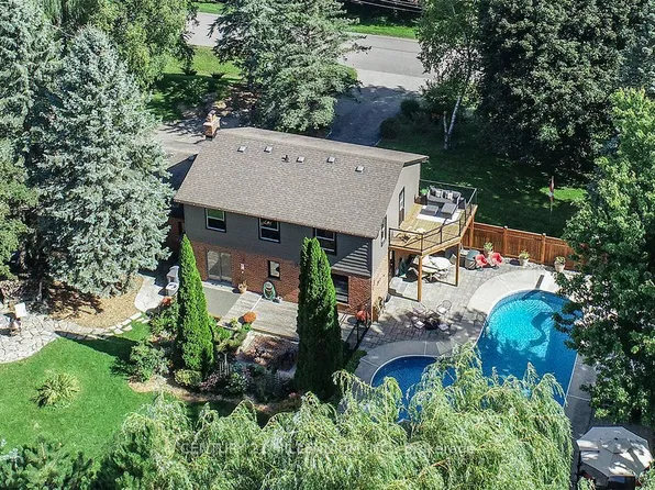 1666 Spruce Dr, Caledon, ON L7K 1B2