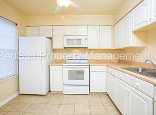 112 Whitewater Dr, Newport News, VA 23608