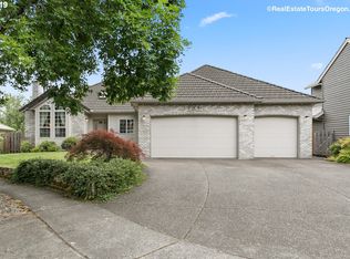 280 NW Pacific Grove Dr, Beaverton, OR 97006