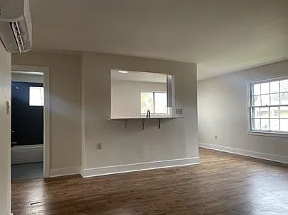 2109-2117 Princeton Ave - 2109 #5 — Photo 3