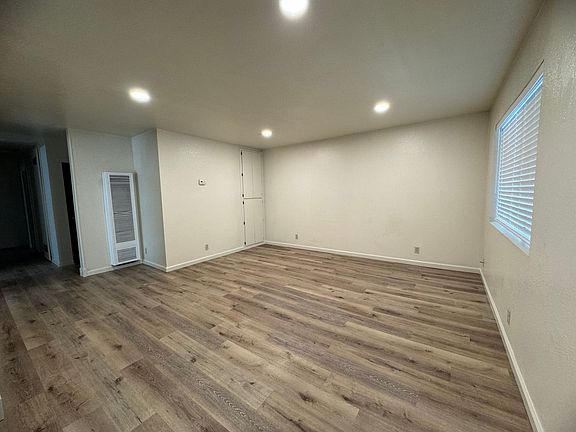 5th image of 318 W 7th St #1B-1200Sqft