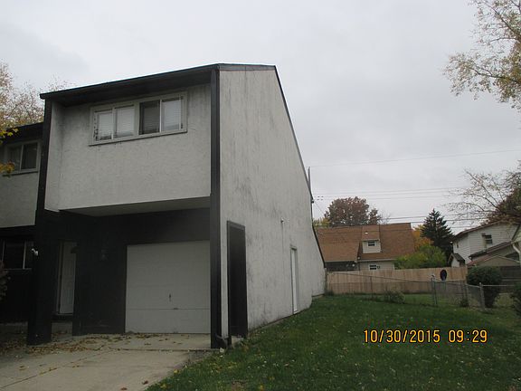 2nd image of 1189 Carrousel Dr E