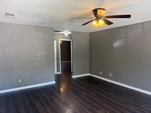 2nd image of 3505 Dalton St