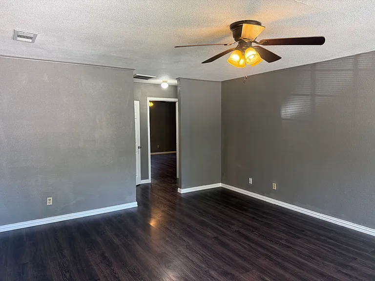 3505 Dalton St — Photo 2