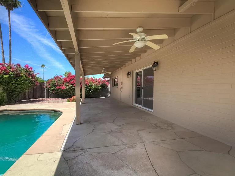 1737 E Pebble Beach Dr — Photo 3