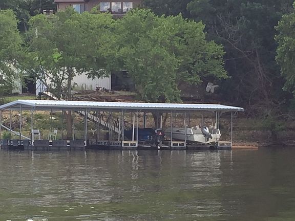 Huge dock with 3 or 4 slips 