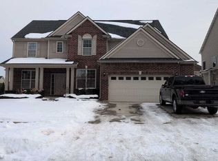 43642 Grouse Dr, Clinton Township, MI 48038