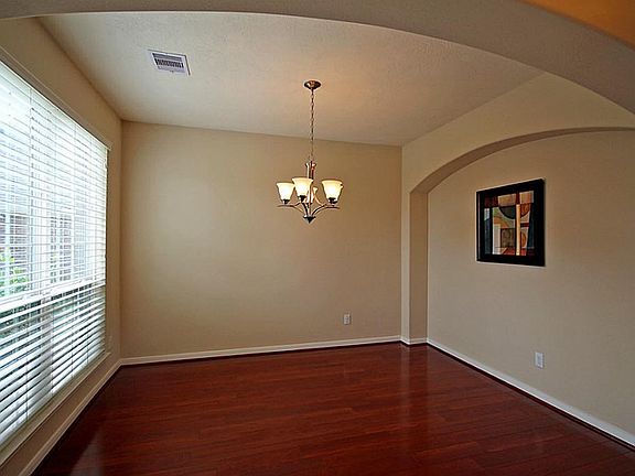 3rd image of 3616 Barrington Ct