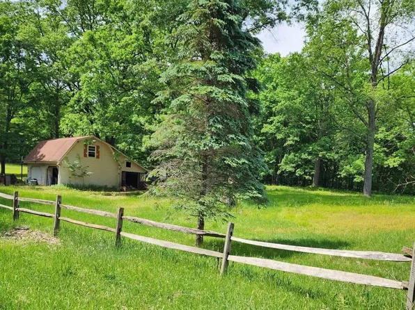 1795 S Jackson Ave, Harrison, MI 48625