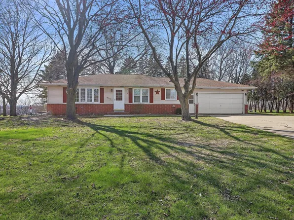 973 North Dewey AVENUE, Jefferson, WI 53549