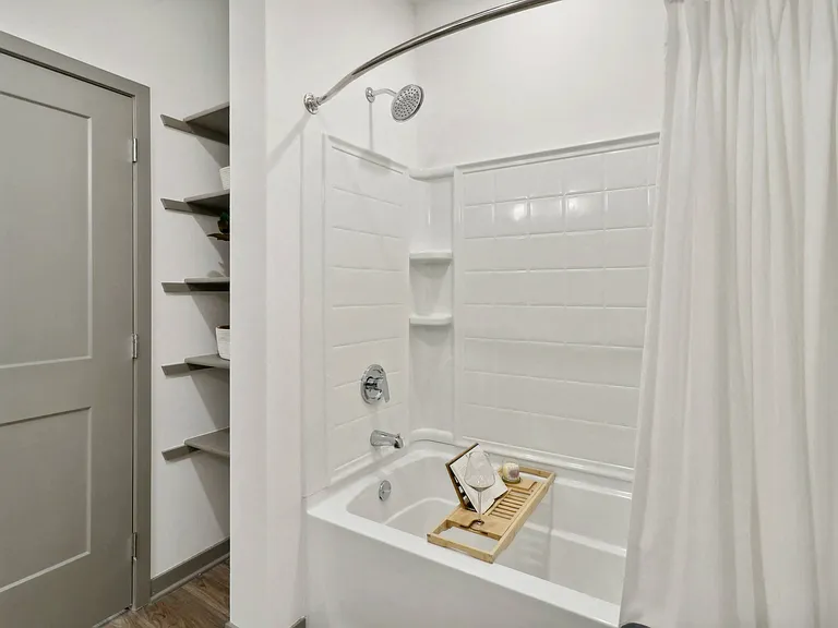 The Depot Luxury Apartments — Photo 31