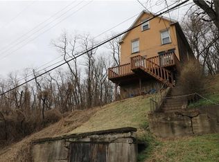 903 Spring St, Braddock, PA 15104