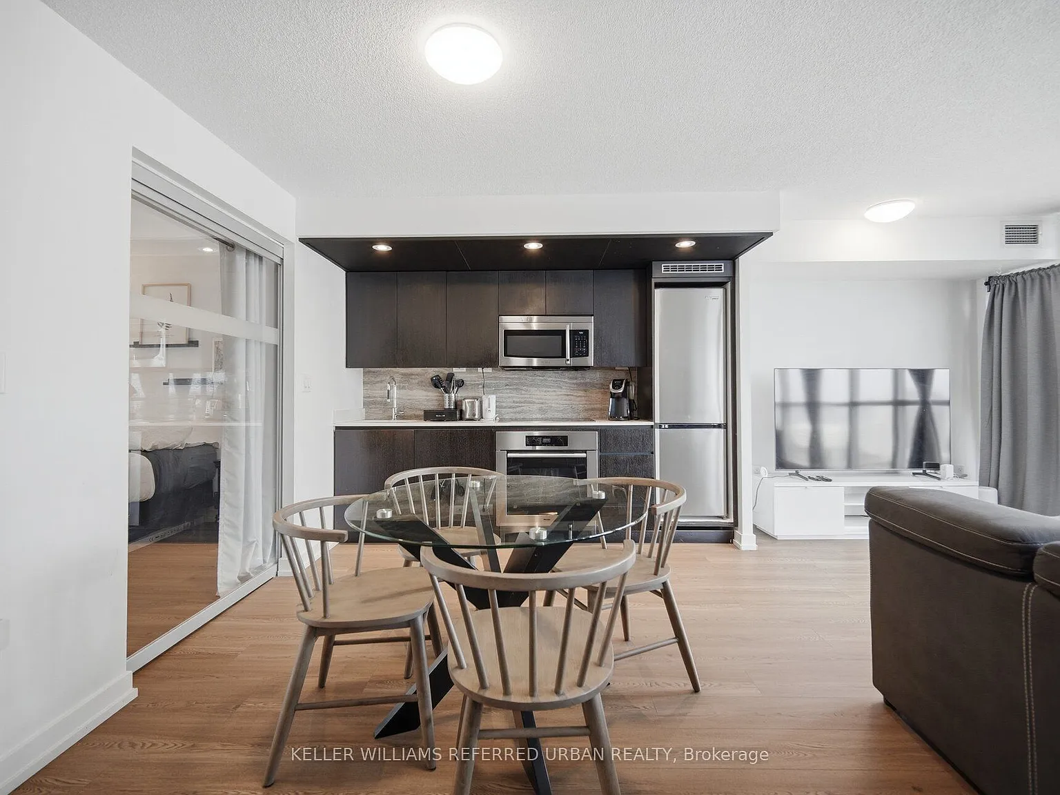 2 bed, $2,950 — Photo 3