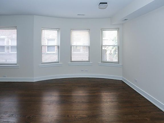 2nd image of 5058 N Winchester Ave APT 2W