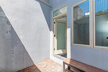 Rented by MySpaceNYC