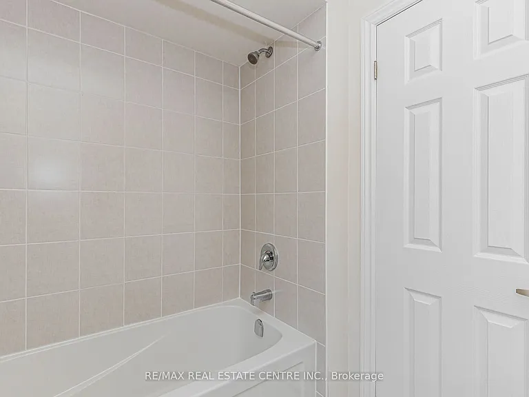 3 Marvin Ave — Photo 40