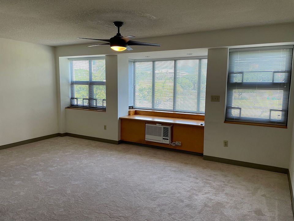 1st image of 545 Queen St APT 330
