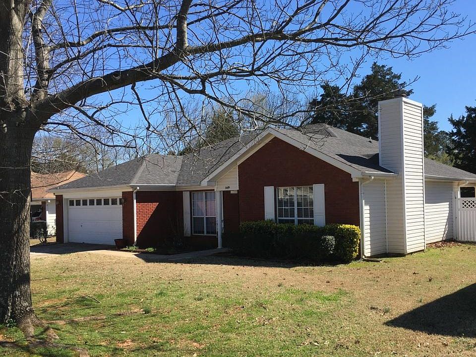Great street appeal and large fenced back yard. 