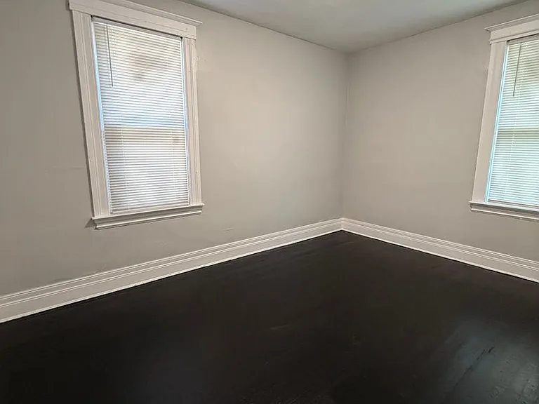 2224 Helen St — Photo 4