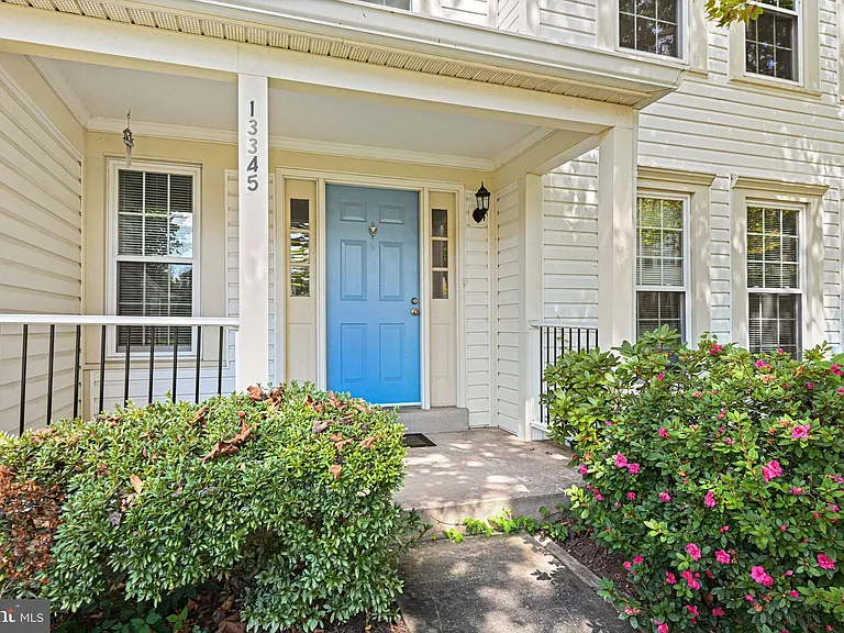 13345 Point Rider Ln — Photo 4
