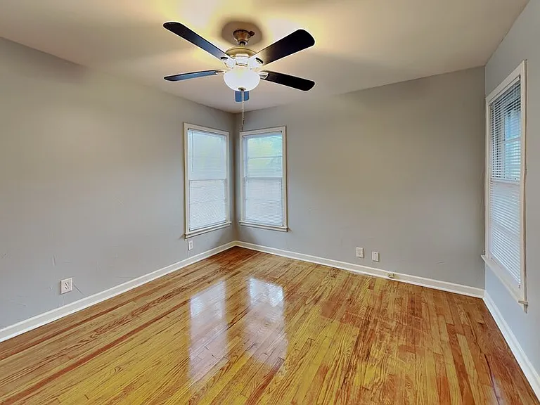 412 Harrison Ln — Photo 9