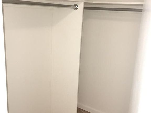 4th image of 525 E 72nd St APT 41H