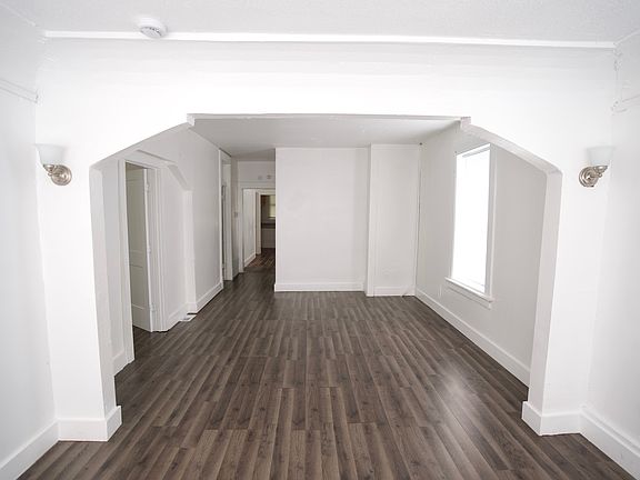 3rd image of 2608 W Burleigh St #1