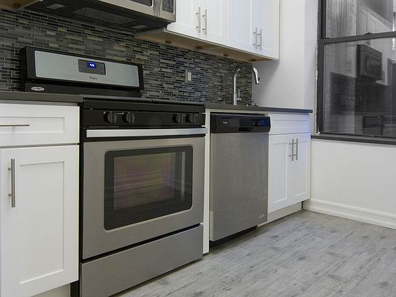 4th image of 162 W 54th St APT 6E