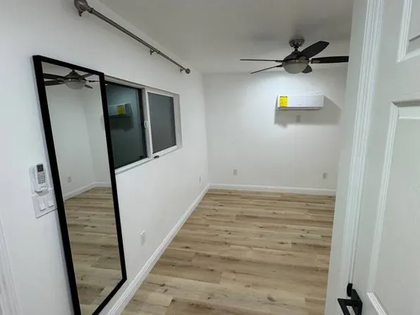 (undisclosed Address), Winnetka, CA 91306