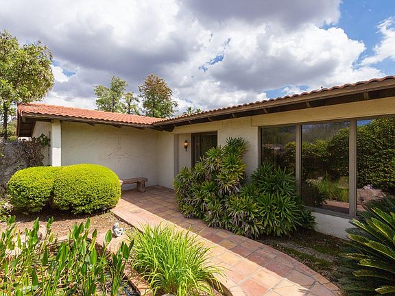 2nd image of 3811 E Solano Dr