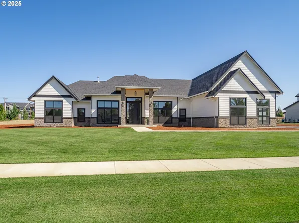 2110 SW Homer Ross Loop, McMinnville, OR 97128