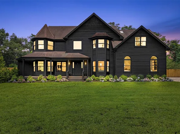 334 Noyack Road, Southampton, NY 11968