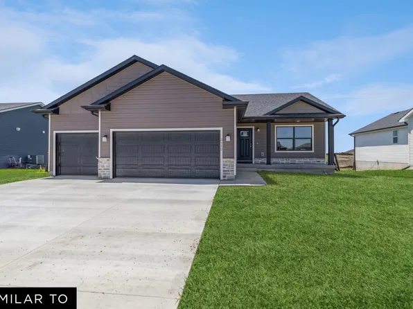 1560 Locust St, Waukee, IA 50263